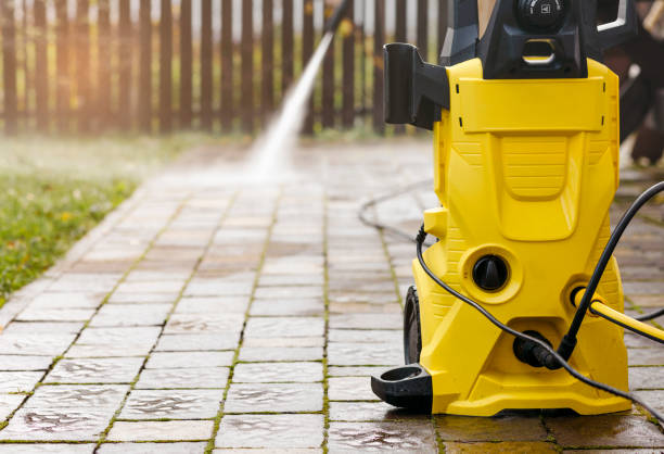 Best Driveway Pressure Washing  in Silverton, OR